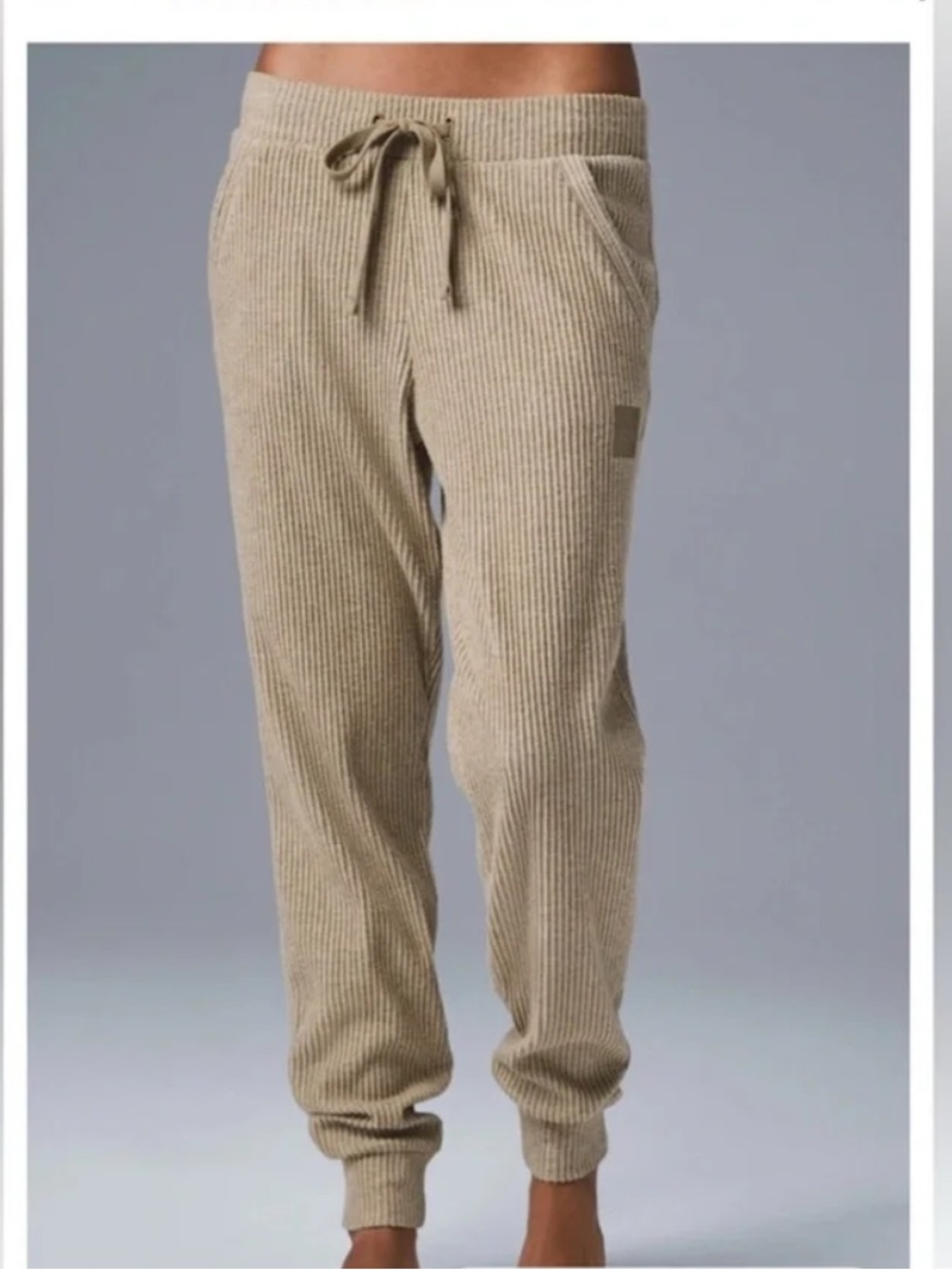 ALO Yoga Ribbed Joggers in Taupe. Size M